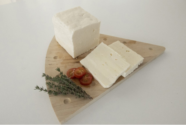 Ezine Yumuşak Yağlı İnek Peyniri 