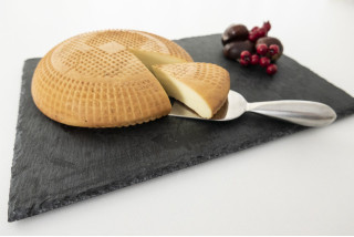 İsli Örgü Peyniri