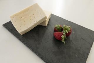 Ezine Yarım Yağlı Köy Peyniri 