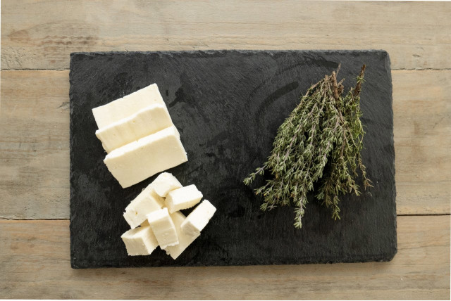 Sert Ezine İnek- Keçi Peyniri